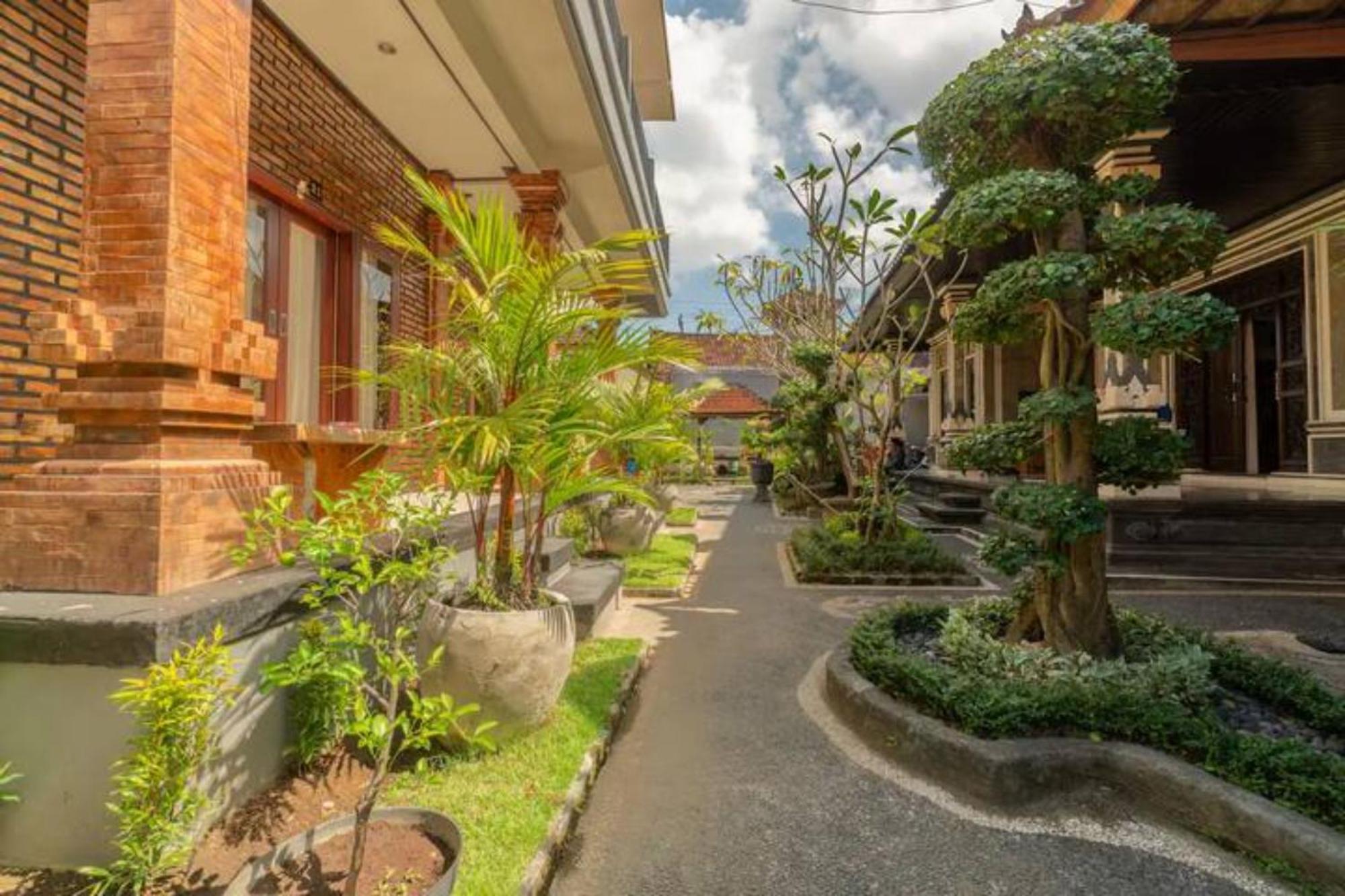 Pondok Lulik Homestay Canggu Экстерьер фото