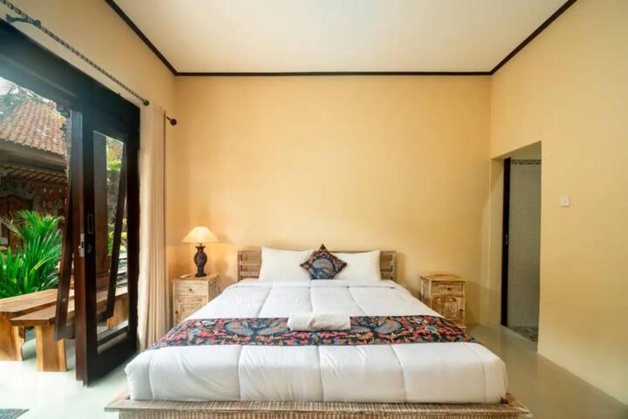 Pondok Lulik Homestay Canggu Экстерьер фото