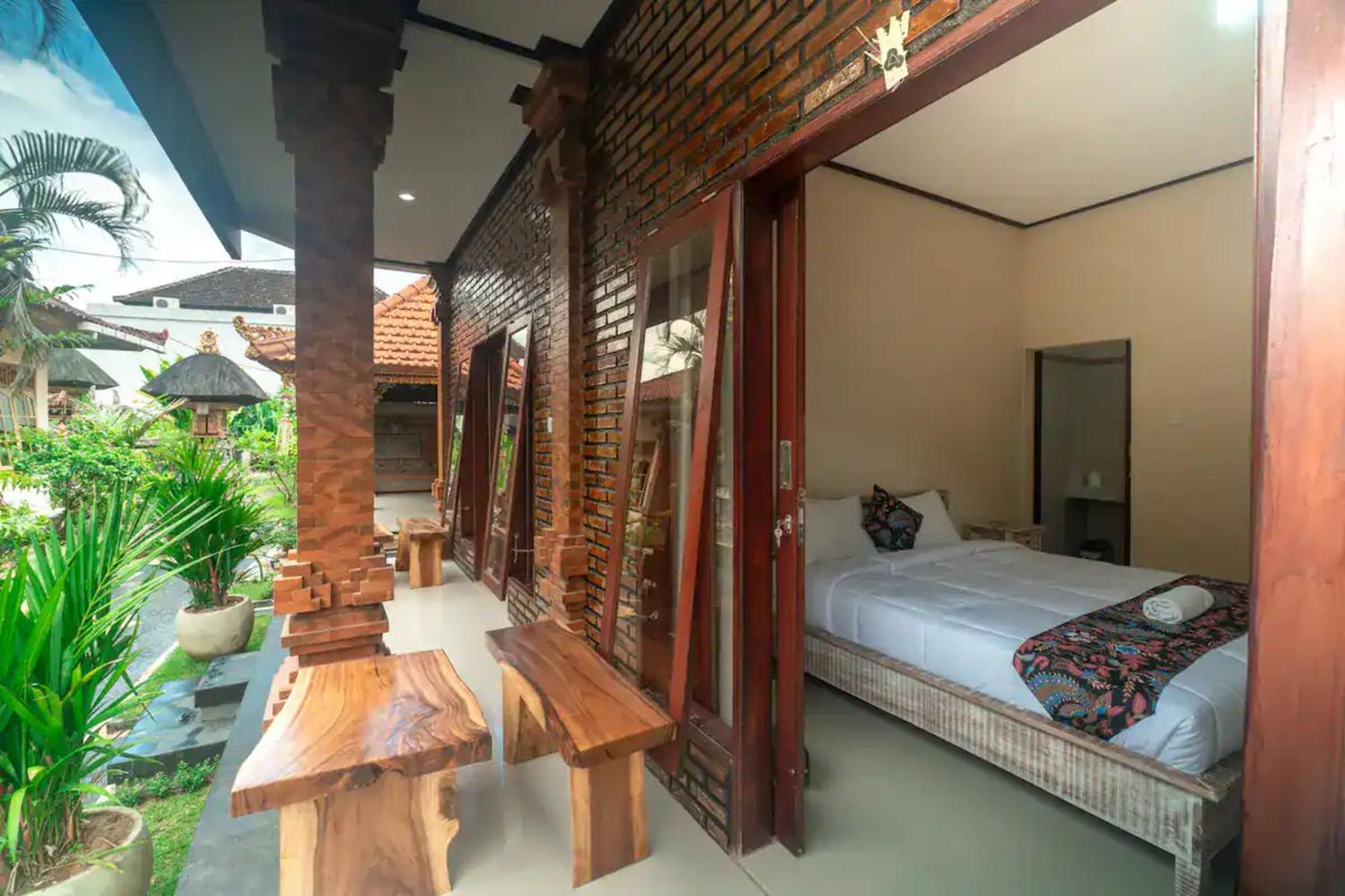 Pondok Lulik Homestay Canggu Экстерьер фото